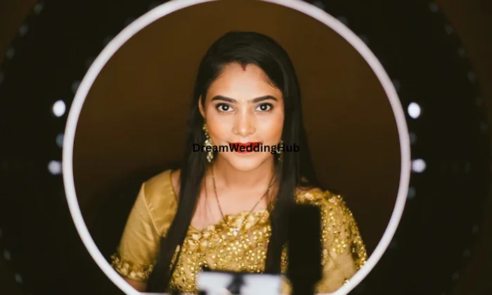 Smruti Kalamkar Makeup Artist